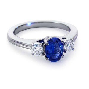 Blue-Aaa Sapphire With Diamond Gemstone